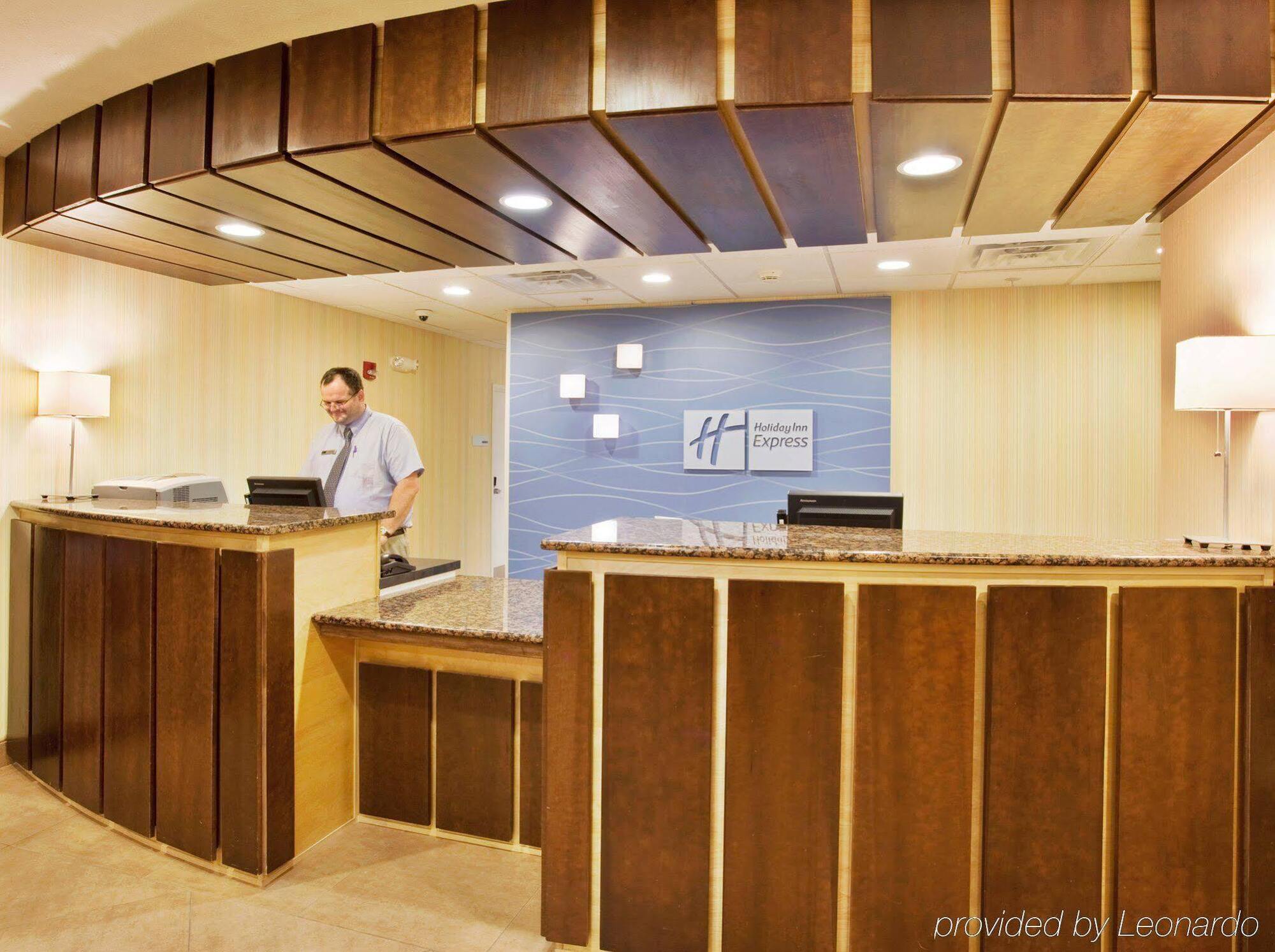 Holiday Inn Express Hotel And Suites Lincoln Airport By Ihg Exteriér fotografie